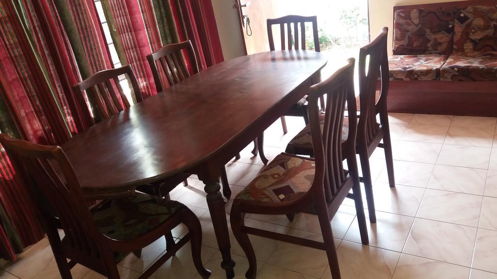4 Seasons Guesthouse هيكادوفا المظهر الخارجي الصورة